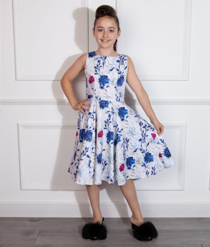 robe enfant)blue blossom hearts and roses